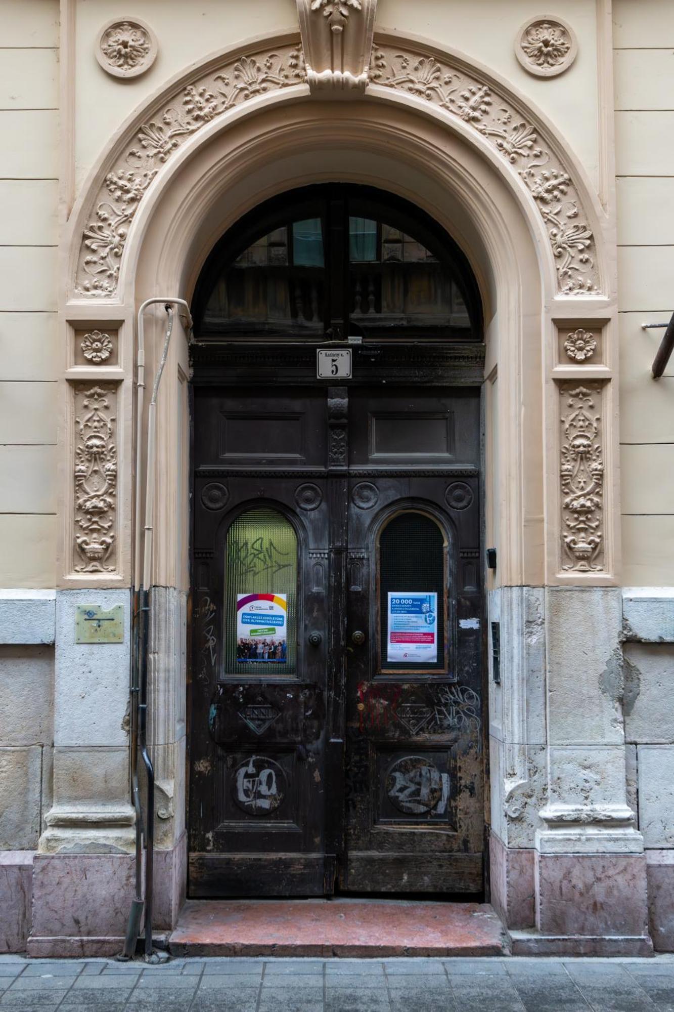 Budapest Holidays Courtyard Exterior foto